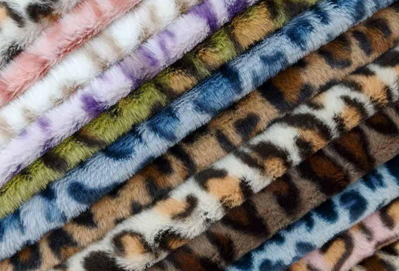 Makukulay na Printing Plush Fabric