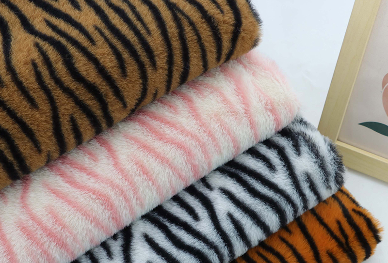 500mg*160cm plush fabric na balahibo ng kuneho na naka-print na tigre